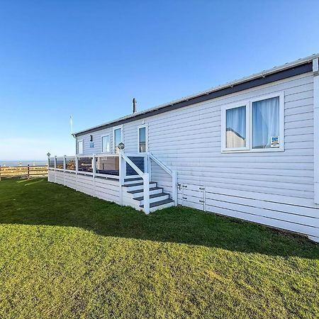 Stunning 6 Berth Lodge With Full Sea Views In Suffolk Ref 68007Cr Lowestoft Exterior photo