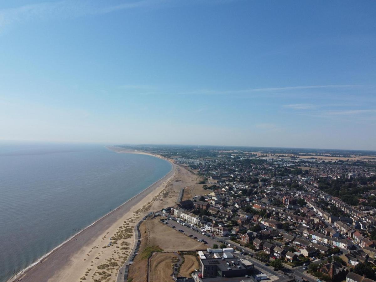 Stunning 6 Berth Lodge With Full Sea Views In Suffolk Ref 68007Cr Lowestoft Exterior photo