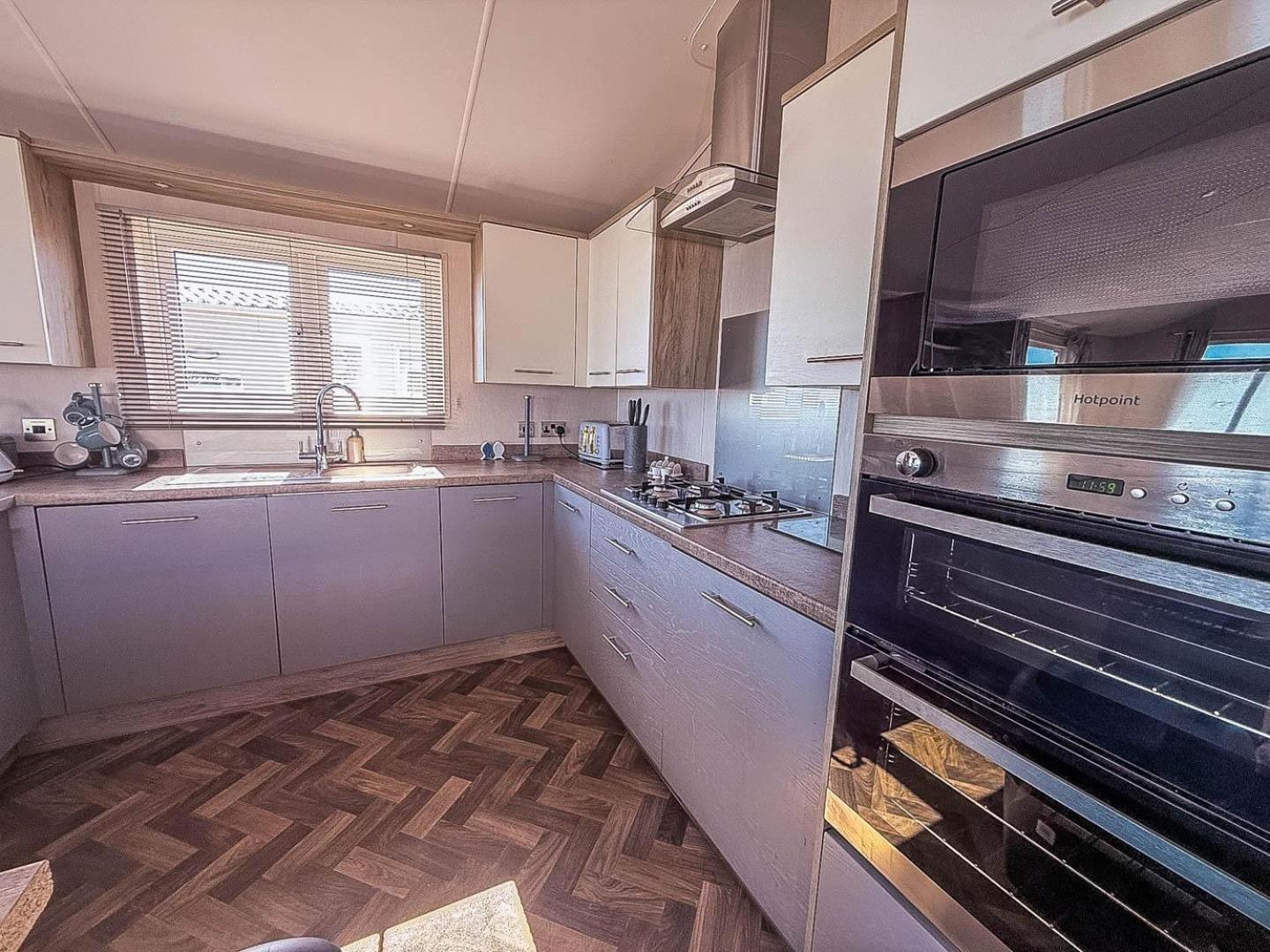 Stunning 6 Berth Lodge With Full Sea Views In Suffolk Ref 68007Cr Lowestoft Exterior photo