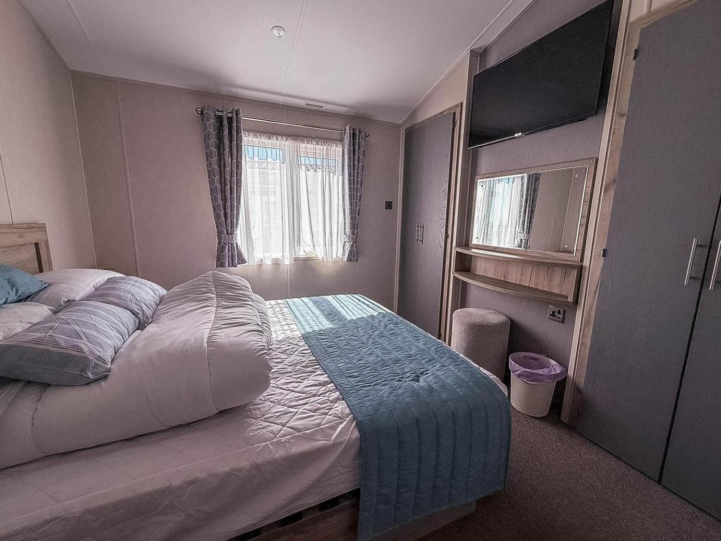 Stunning 6 Berth Lodge With Full Sea Views In Suffolk Ref 68007Cr Lowestoft Exterior photo
